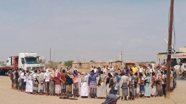 وقفات حاشدة في الحديدة لإعلان النفير العام ورفد الجبهات ودعم القوات المسلحة وقفات حاشدة في الحديدة لإعلان النفير العام ورفد الجبهات ودعم القوات المسلحة