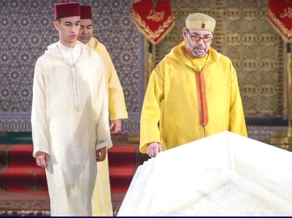 جلالة الملك محمد السادس يترأس حفلا دينيا بمناسبة الذكرى 28 لوفاة الملك الحسن