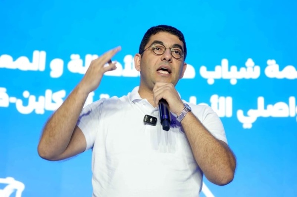 بنسعيد ينتقد غياب رؤية اجتماعية للحكومة ويحذر من شراء الذمم