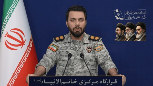 طهران تهدد بشن هجمات أشد على السفن الحربية الأمريكية ردا على محاصرة ناقلاتها