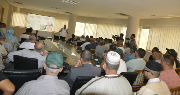 لقاء بجهة الشرق يسلط الضوء على تحديث مسالك تسويق الدواجن وتعزيز السلامة الصحية لقاء بجهة الشرق يسلط الضوء على تحديث مسالك تسويق الدواجن وتعزيز السلامة الصحية