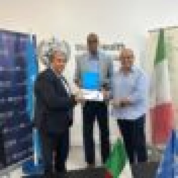 إيطاليا تدعم 3 ملايين سوداني بمساعدات صحية وتطعيمات للأطفال إيطاليا تدعم 3 ملايين سوداني بمساعدات صحية وتطعيمات للأطفال