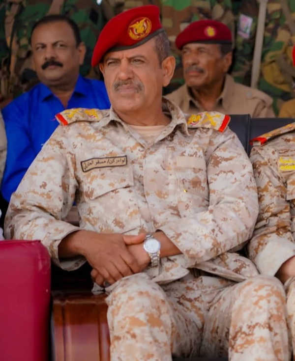 اللواء مسفر الحارثي ابن شبوة من أبرز مرشحي منصب رئاسة هيئة الأركان العامة اللواء مسفر الحارثي ابن شبوة من أبرز مرشحي منصب رئاسة هيئة الأركان العامة