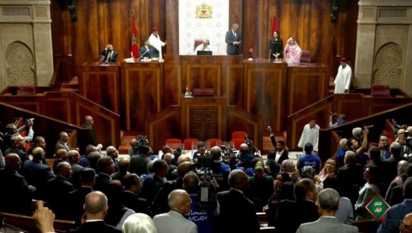 في أول جلسة صراخ واحتجاجات بمجلس النواب بعد حرمان نواب تحالف اليسار من نقطة نظام في أول جلسة صراخ واحتجاجات بمجلس النواب بعد حرمان نواب تحالف اليسار من نقطة نظام