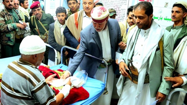 إب تفقد احوال الجرحى ومنتسبي الأجهزة الأمنية وزيارة روضة الشهداء بمناسبة عيد الاضحى