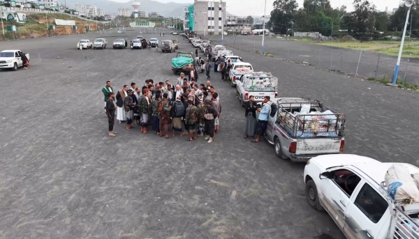 السلطة المحلية والمكتب التنفيذي بإب يسيرون قافلة متنوعة إلى الساحل الغربي السلطة المحلية والمكتب التنفيذي بإب يسيرون قافلة متنوعة إلى الساحل الغربي
