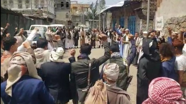 إب وقفات شعبية حاشدة تأكيدا على الثبات والجهوزية في مواجهة العدو السعودي إب وقفات شعبية حاشدة تأكيدا على الثبات والجهوزية في مواجهة العدو السعودي