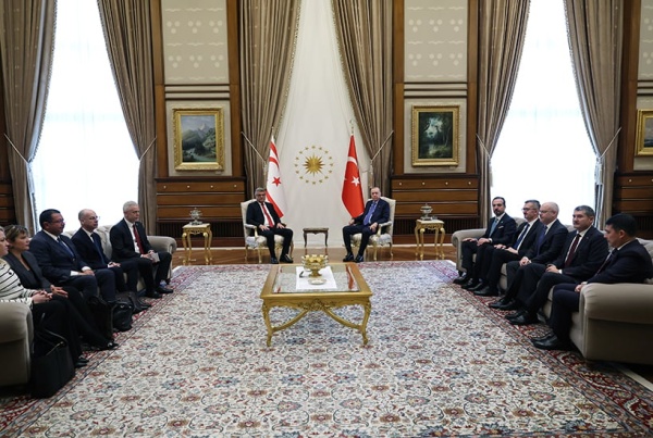 أردوغان يؤكد وقوف أنقرة الدائم إلى جانب قبرص التركية