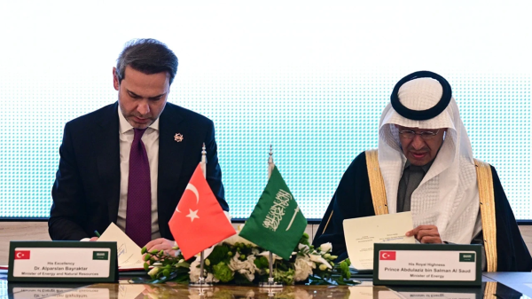 تركيا تكشف عن مشروع ضخم لنقل الكهرباء من السعودية إلى تركيا عبر الأردن وسوريا تركيا تكشف عن مشروع ضخم لنقل الكهرباء من السعودية إلى تركيا عبر الأردن وسوريا