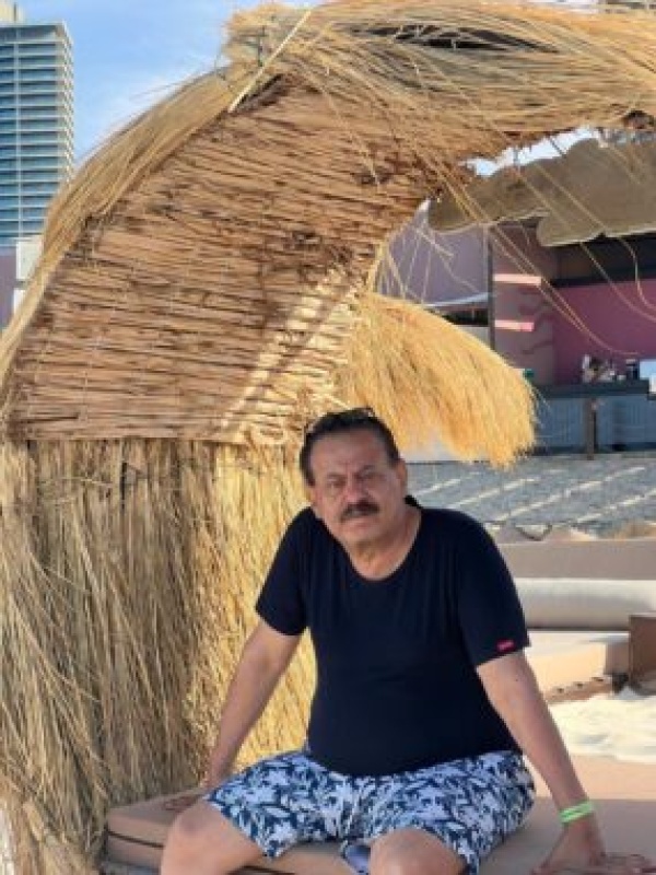 حاشد صوت الناس في زمن الصمت حاشد صوت الناس في زمن الصمت