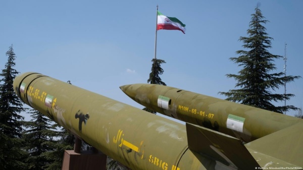 الجيش الإيراني يعلن زيادة سرعة ومدى صواريخه الجيش الإيراني يعلن زيادة سرعة ومدى صواريخه