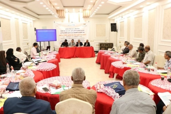 الحكومة تبحث دمج خطة التغذية في برامج التعافي والتنمية الحكومة تبحث دمج خطة التغذية في برامج التعافي والتنمية