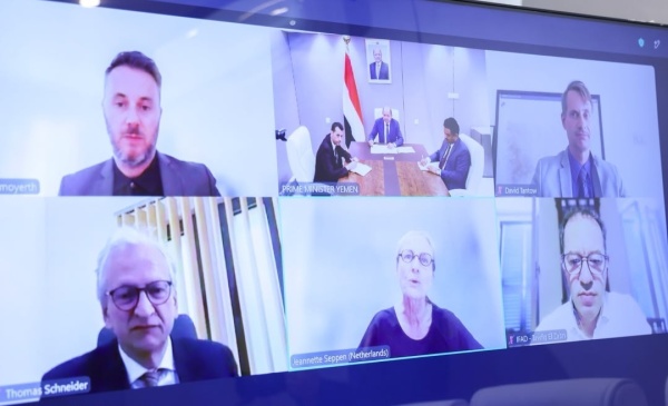 الزنداني يبحث مع المانحين دعم الصندوق الاجتماعي ويؤكد الحفاظ على استقلاليته الزنداني يبحث مع المانحين دعم الصندوق الاجتماعي ويؤكد الحفاظ على استقلاليته