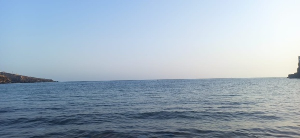 الأرصاد يحذر من أمطار غزيرة وسيول واضطراب البحر الأرصاد يحذر من أمطار غزيرة وسيول واضطراب البحر