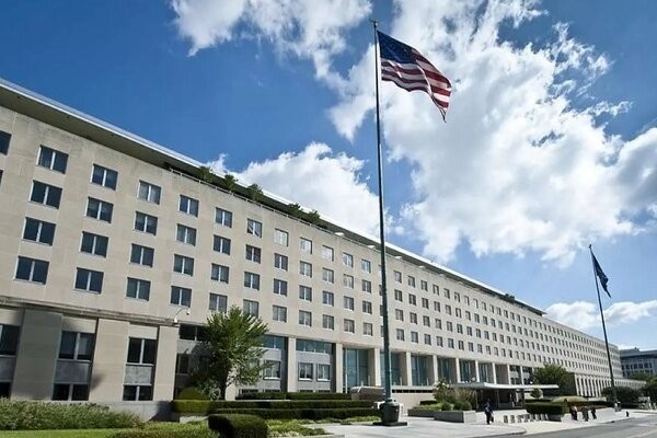 واشنطن تفرض عقوبات على 60 جهة مرتبطة بإيران وتتوعد المتعاملين معها واشنطن تفرض عقوبات على 60 جهة مرتبطة بإيران وتتوعد المتعاملين معها