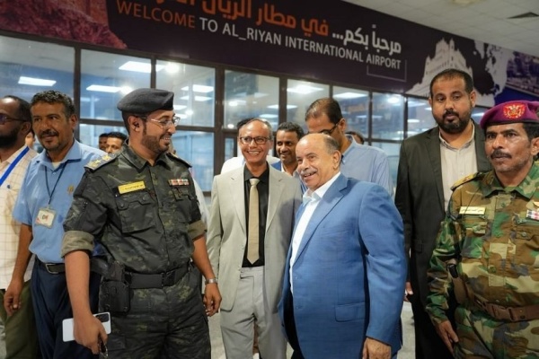 الخنبشي يتفقد مطار الريان وميناءي المكلا والضبة لتعزيز الجاهزية وحماية المنشآت الحيوية الخنبشي يتفقد مطار الريان وميناءي المكلا والضبة لتعزيز الجاهزية وحماية المنشآت الحيوية