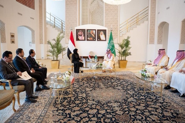 مباحثات يمنية سعودية في الرياض تركز على التصعيد الحـ وثي وأمن البحر الأحمر مباحثات يمنية سعودية في الرياض تركز على التصعيد الحـ وثي وأمن البحر الأحمر