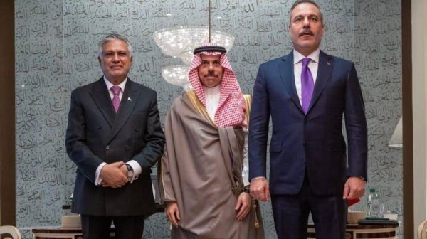قناة العربية اجتماع عاجل لرؤساء أركان دول اتفاق مكة لبحث سبل مساندة المملكة