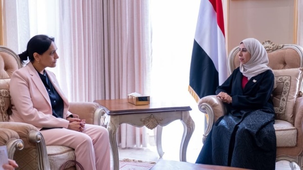 بريطانيا تؤكد دعم أمن اليمن واستقراره وتعزيز التعاون لحماية الملاحة