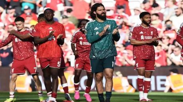 زلزال في ليفربول 9 نجوم على وشك مغادرة قلعة أنفليد زلزال في ليفربول 9 نجوم على وشك مغادرة قلعة أنفليد