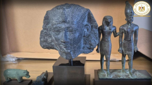 مصر تسترد قطعا أثرية ثمينة من أمريكا بينها أبو الهول والملك البرونزي مصر تسترد قطعا أثرية ثمينة من أمريكا بينها أبو الهول والملك البرونزي