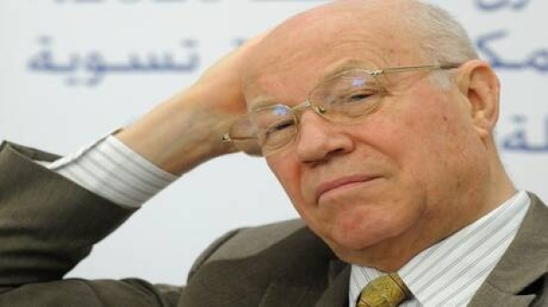 بوتين يمنح جائزة الدولة الروسية لصاحب تاريخ السعودية و مصر والمصريون بوتين يمنح جائزة الدولة الروسية لصاحب تاريخ السعودية و مصر والمصريون