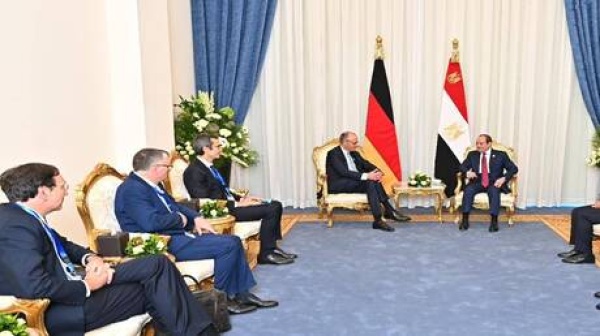 السيسي يطلب دعما ألمانيا لخطة إنهاء الحرب في غزة وإقامة الدولة الفلسطينية السيسي يطلب دعما ألمانيا لخطة إنهاء الحرب في غزة وإقامة الدولة الفلسطينية