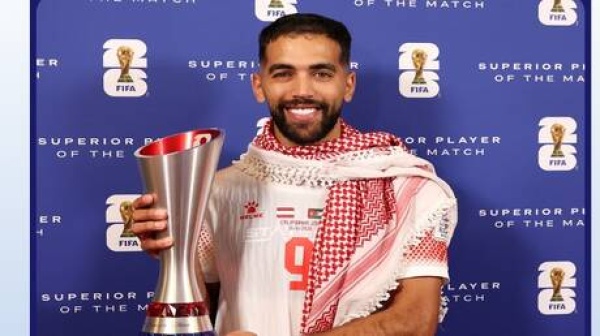 أفضل لاعب في المباراة علوان يكتب التاريخ ويبعث رسالة أمل للجماهير
