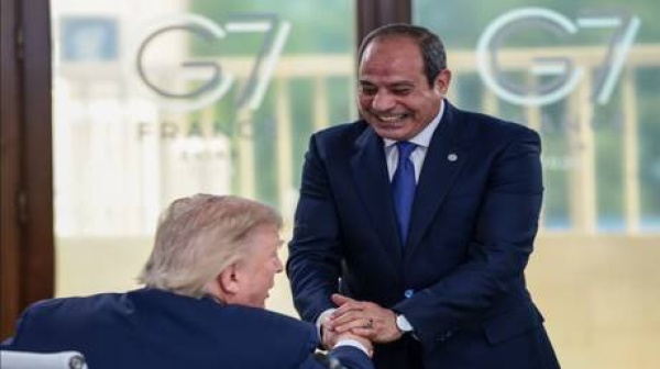لقطة طريفة ترامب ينهض لمصافحة السيسي بعد إشارة من ماكرون فيديو لقطة طريفة ترامب ينهض لمصافحة السيسي بعد إشارة من ماكرون فيديو