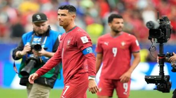 أول تعليق من كريستيانو رونالدو بعد أداء كارثي وتعادل مذل أول تعليق من كريستيانو رونالدو بعد أداء كارثي وتعادل مذل
