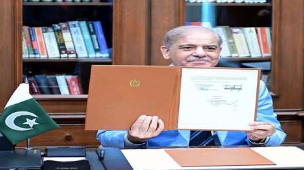 مكالمة ودية بين رئيس وزراء باكستان وولي العهد السعودي بعد اتفاق التسوية الإيراني الأمريكي مكالمة ودية بين رئيس وزراء باكستان وولي العهد السعودي بعد اتفاق التسوية الإيراني الأمريكي