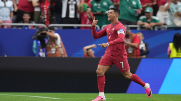 3 أرقام قياسية في 45 دقيقة رونالدو يخلد اسمه في تاريخ كأس العالم 3 أرقام قياسية في 45 دقيقة رونالدو يخلد اسمه في تاريخ كأس العالم
