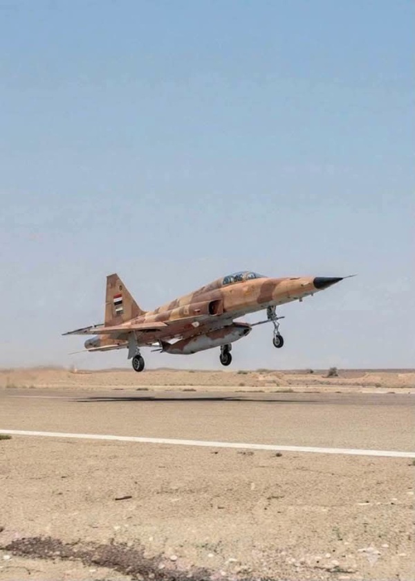 الجيش اليمني يعلن استهداف منصة صواريخ للحوثيين في مطار تعز