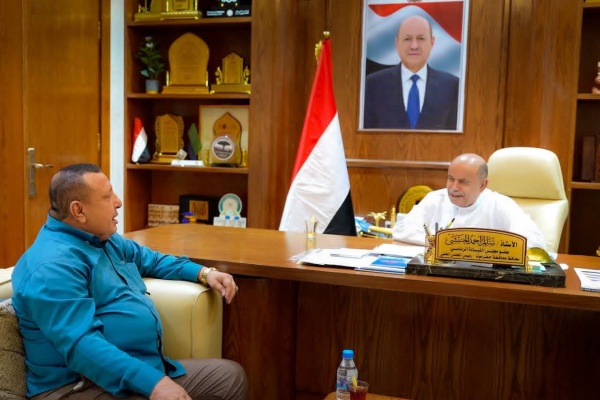 الخنبشي يطلع على جهود الخدمة المدنية ومشاريع مؤسسة الناصر الرياضية في حضرموت الخنبشي يطلع على جهود الخدمة المدنية ومشاريع مؤسسة الناصر الرياضية في حضرموت