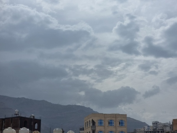 الأرصاد اليمني يحذر من أمطار رعدية وسيول متوقعة في عدد من المحافظات الأرصاد اليمني يحذر من أمطار رعدية وسيول متوقعة في عدد من المحافظات
