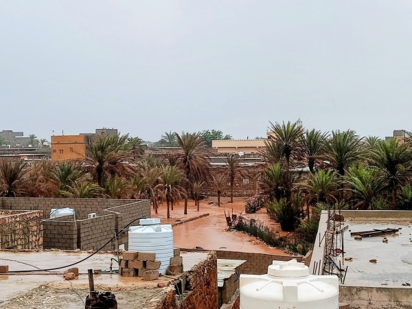 خبراء أرصاد يحذرون من أمطار غزيرة وسيول مع تطور المنخفض المداري جنوب سقطرى