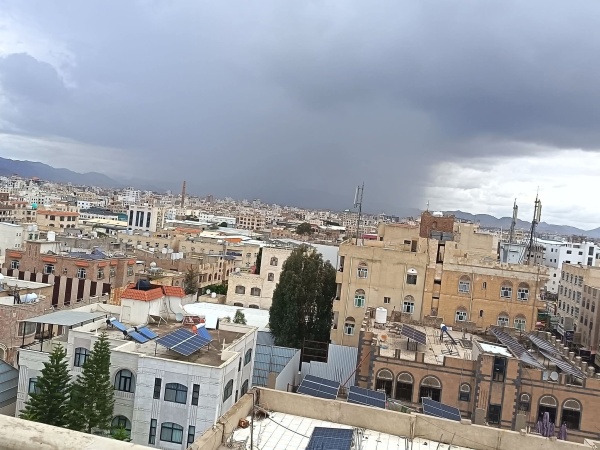 الأرصاد اليمني يحذر من أمطار رعدية وسيول متوقعة في عدة محافظات الأرصاد اليمني يحذر من أمطار رعدية وسيول متوقعة في عدة محافظات