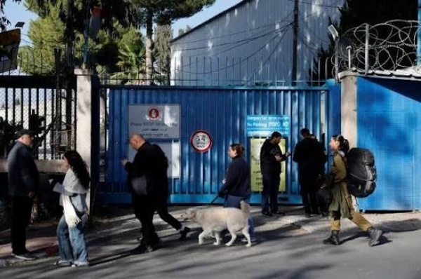 اليمن يدين اقتحام الاحتلال الإسرائيلي مركز ا للأونروا في القدس اليمن يدين اقتحام الاحتلال الإسرائيلي مركز ا للأونروا في القدس