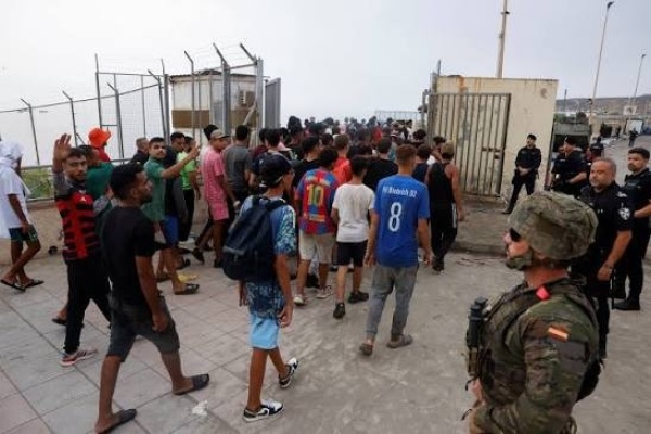 صحفي يمني يروي تفاصيل إعادته من سبتة رغم طلبه اللجوء صحفي يمني يروي تفاصيل إعادته من سبتة رغم طلبه اللجوء