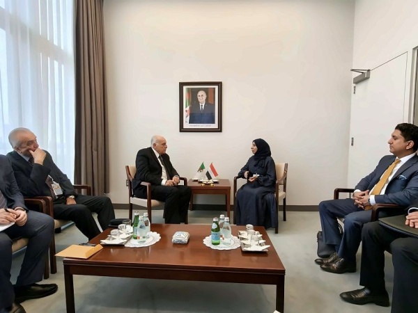 الزوبة تبحث مع وزير الخارجية الجزائري تطورات اليمن وأمن الملاحة في البحر الأحمر الزوبة تبحث مع وزير الخارجية الجزائري تطورات اليمن وأمن الملاحة في البحر الأحمر
