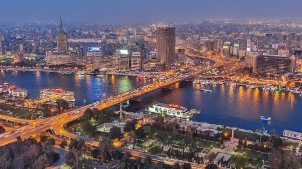 مصر تمنح الأجانب المخالفين عاما إضافيا لتقنين أوضاع إقامتهم مصر تمنح الأجانب المخالفين عاما إضافيا لتقنين أوضاع إقامتهم