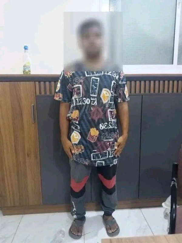 عاجل شرطة إنماء بعدن تضبط متهما في واقعة هتك عرض طفلة وتحيله للإجراءات القانونية عاجل شرطة إنماء بعدن تضبط متهما في واقعة هتك عرض طفلة وتحيله للإجراءات القانونية