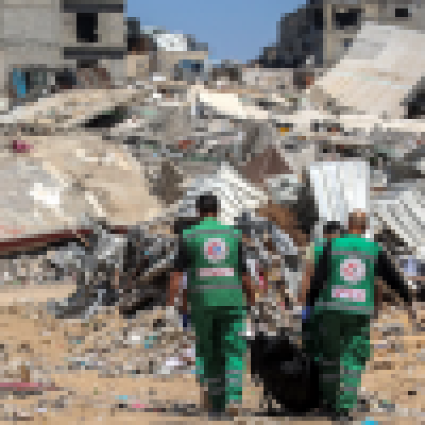 فيما تتواصل عمليات انتشال الجثامين من تحت ركام المنازل ارتفاع عدد الشهداء الفلسطينيين بقطاع غزة إلى 73 003 شهداء فيما تتواصل عمليات انتشال الجثامين من تحت ركام المنازل ارتفاع عدد الشهداء الفلسطينيين بقطاع غزة إلى 73 003 شهداء