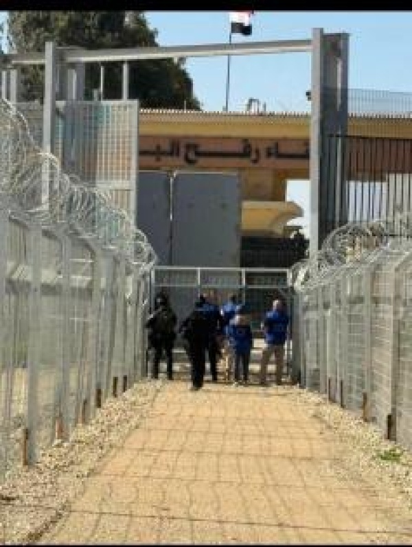 إسرائيل تواصل إغلاق معبر رفح للأسبوع الثالث وتحرم مرضى من العلاج إسرائيل تواصل إغلاق معبر رفح للأسبوع الثالث وتحرم مرضى من العلاج