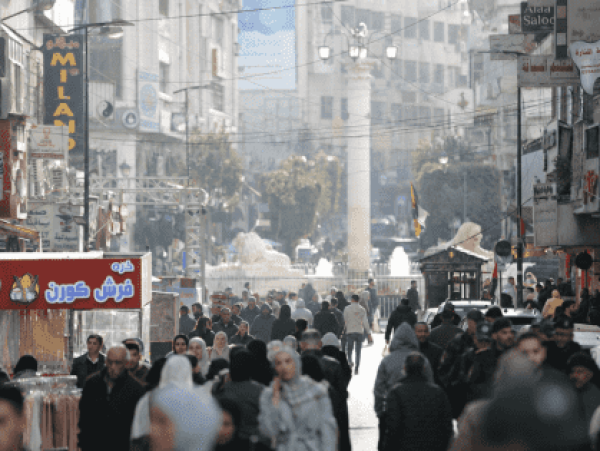 نائب رئيس غرفة تجارة وصناعة محافظة رام الله والبيرة محمد زيد النبالي لإذاعة راية القطاع التجاري يعاني من كساد حاد وشيكات راجعة وسط غياب الخطط الحكومية نائب رئيس غرفة تجارة وصناعة محافظة رام الله والبيرة محمد زيد النبالي لإذاعة راية القطاع التجاري يعاني من كساد حاد وشيكات راجعة وسط غياب الخطط الحكومية