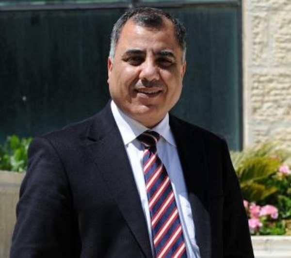 أقل الكلام خبطة قدم الحياة كما ينبغي أقل الكلام خبطة قدم الحياة كما ينبغي