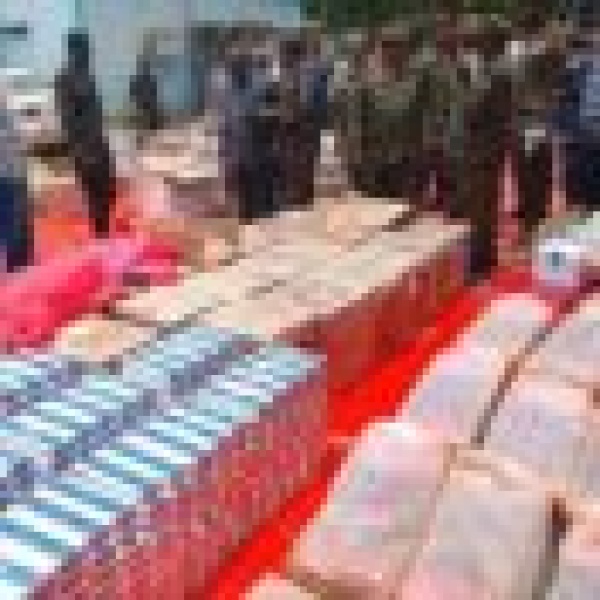 مقتل عنصرين من جهاز المخابرات خلال مطاردة سيارة تهريب وسط السودان مقتل عنصرين من جهاز المخابرات خلال مطاردة سيارة تهريب وسط السودان