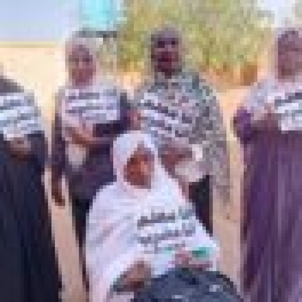 معلمو الخرطوم يضربون احتجاج ا على تدني الرواتب معلمو الخرطوم يضربون احتجاج ا على تدني الرواتب