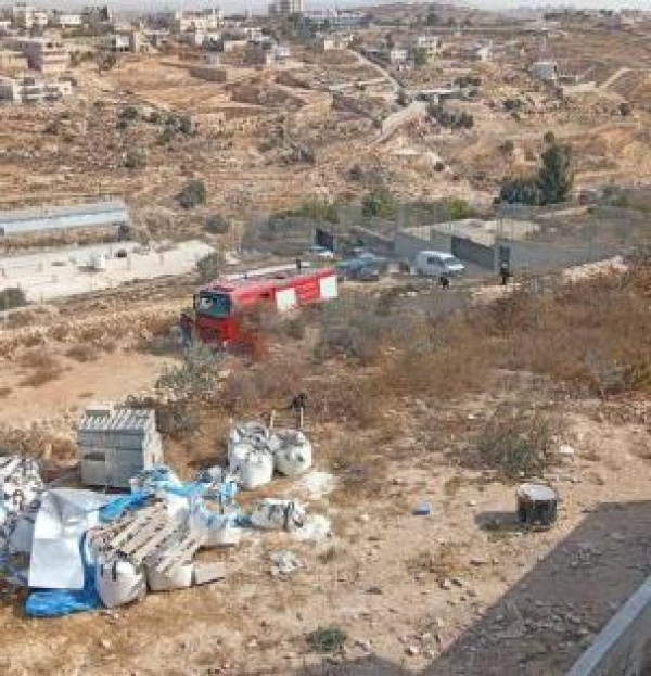الاحتلال يهدم مسكنا ويقتلع 200 شجرة مثمرة ويدمر منشآت شرق الخليل الاحتلال يهدم مسكنا ويقتلع 200 شجرة مثمرة ويدمر منشآت شرق الخليل