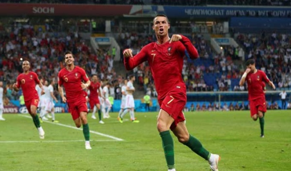 كريستيانو رونالدو يؤجل حسم مستقبله الدولي بعد وداع مونديال 2026